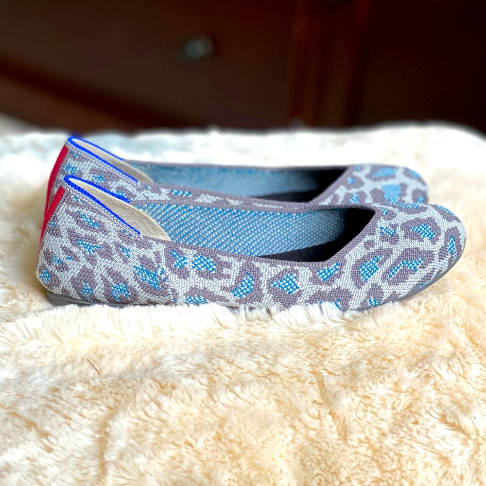 💙Rothy’s Gray Spotted Shoes